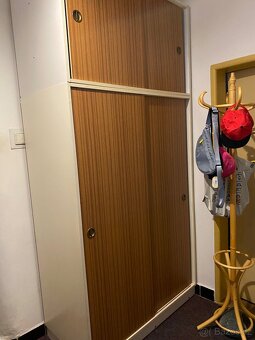 Vestavná šatní skříň - 2