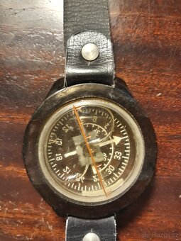 Starý vojenský kompas, pouzdro na cigarety aj. - 2