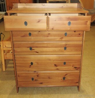 Šuplíková komoda z borovice - celomasiv - Výborný stav - 2