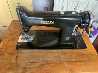 Starý šicí stroj Zetina - 2