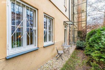 Prodej bytu 2+kk 49 m² Grafická, Praha - Smíchov - 2