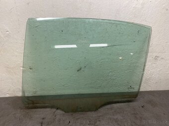 ŠKODA OCTAVIA 2 2004-2013 - ZADNÍ SKLA DVEŘÍ - 2