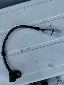 Snímač otáček vačky Škoda Octavia 2 - 2