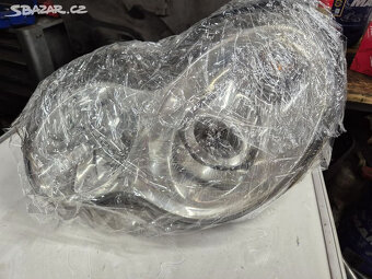 Nove leve predni svetlo mercedes C - 2