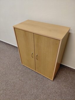 PRODÁM 2 MENŠÍ SKŘÍŇKY - 2