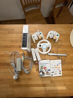 Nintendo Wii + 2 hry a bohaté příslušenství - 2
