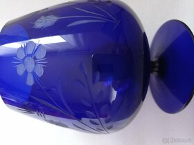 Broušená modrá číše - 2