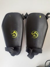 Chranice Adidas F50 - 2