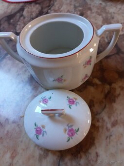 Stará porcelánová cukřenka s růžemi - 2
