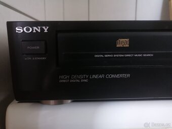 CD přehrávač Sony CDP497 - 2