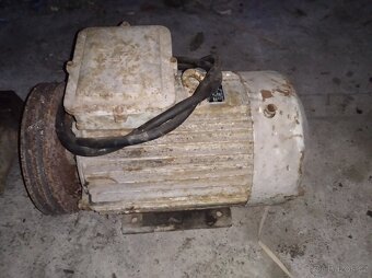 elektromotor 7,5 kW 965 ot/min - 2