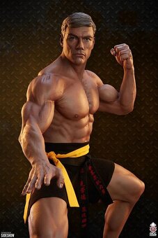 Socha Jean-Claude Van Damme jako Frank Dux z Krvavého sportu - 2