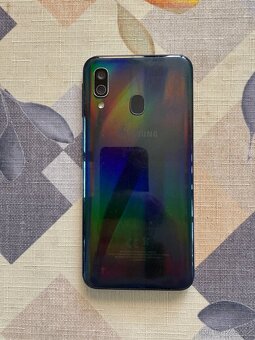 Samsung A40 - 2
