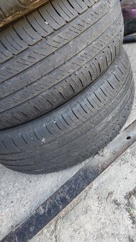 Kumho 245/65 R17 - 2