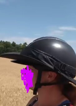 Kšilt na přilbu - 2