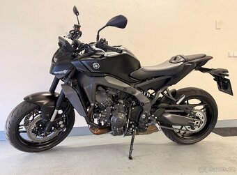 Yamaha MT09 - 2
