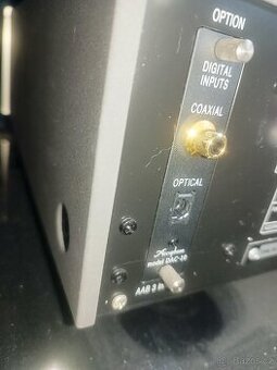 Accuphase DAC-10 optický vstup - input - 2
