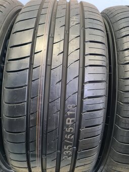 235/55/18 - 2