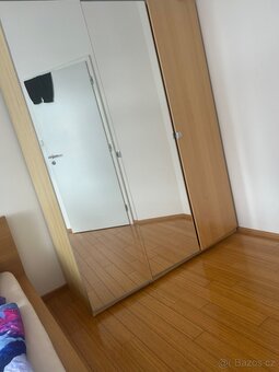 Šatní skříň - 2