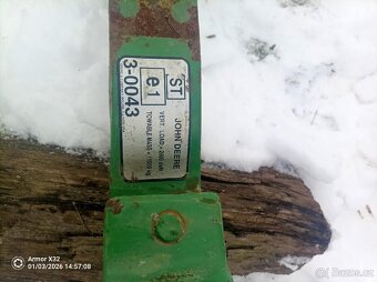 SPODNÍ ZÁVĚS NA JOHN DEERE - 2