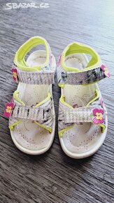 Dětské dívčí letní sandály vel.35 - 2