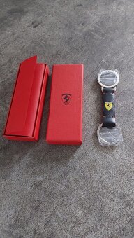 Originální kožená Ferrari klíčenka - 2