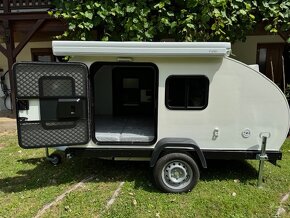 Minikaravan pro 2 osoby - přívěs do 750 kg, nebrzděný - 2