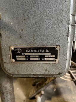 Prodám šicí stroj Minerva - 2