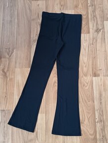 Elastické leginy s rozšířenými nohavicemi - 2