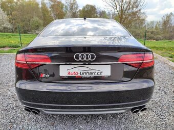 Audi S8 - 2