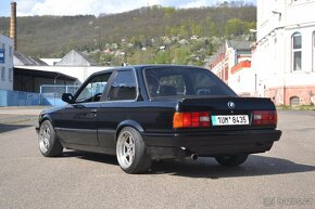 BMW e30 coupe - 2