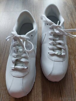 Dámské tenisky Nike vel. 40 bílé - 2