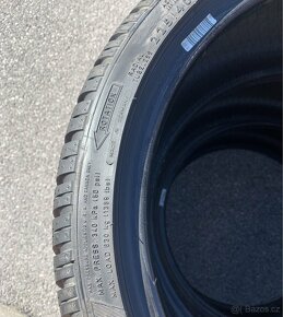 Prodám zimní gumy DUNLOP R18, 6000 Kč za sadu - 2