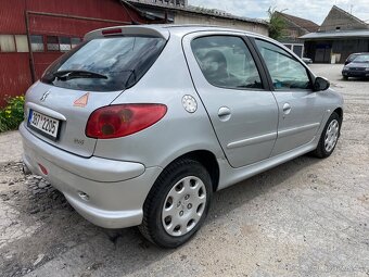 Peugeot 206 1.4 i - 2