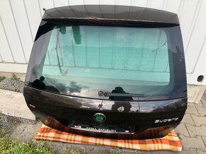 ŠKODA SUPERB 2 ZADNÍ DVEŘE combi - 2