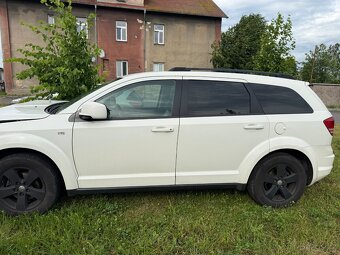 Dodge Journey 2.0 CRD 103 kw - po nehodě - 2