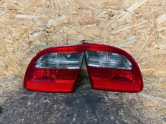 ZADNÍ VNITŘNÍ SVĚTLA MERCEDES W211 KOMBI - 2