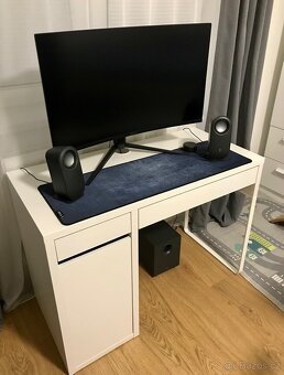 Psací stůl Ikea Micke - 2