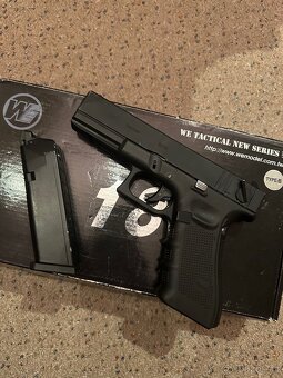 Airsoft WE Glock 18C - 2