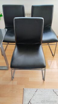 Jidelní stůl+ 3 židle - 2