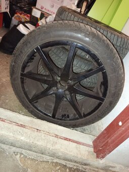 R17 Alu kola, zimní pneu - 2