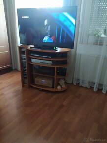 Televizní stolek - 2