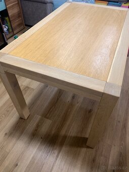 Masivní dubový jídelní stůl 130x80cm - 2