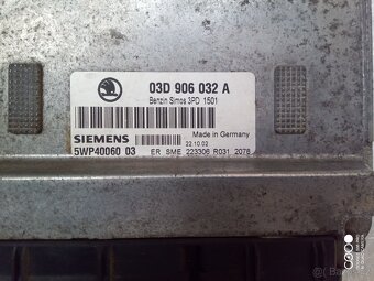 řídící jednotka 03D 906 032 A +budíky+sada zámků - 2