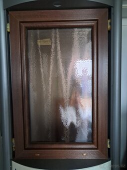 Plastové okno hnědé - 2