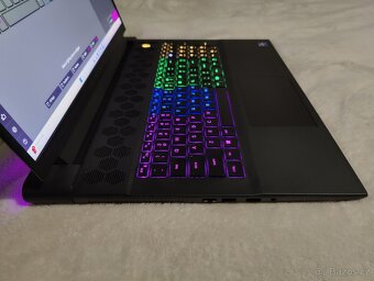 Dell Alienware M18 R2 z RTX 4090, 4TB SSD - 2