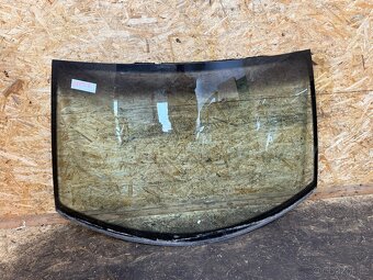 ČELNÍ OKNO VW GOLF BEETLE - 2