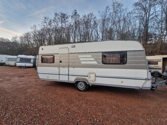 Karavan Hymer-Eriba-Nova - 2