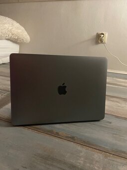 APPLE MacBook 2019 - 2