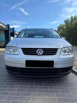 Volkswagen Touran - 2